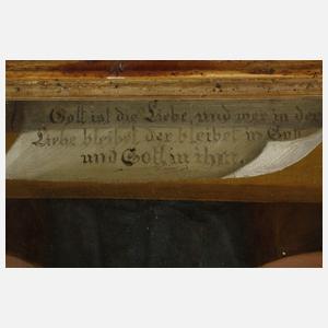 Mädchen unter Weinranken