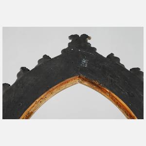 Neogotischer Architekturrahmen