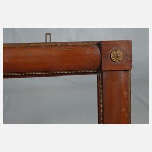 Holzrahmen im Empirestil