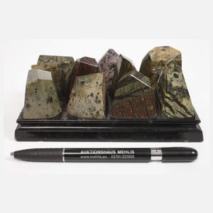 Außergewöhnlicher Briefbeschwerer Serpentin