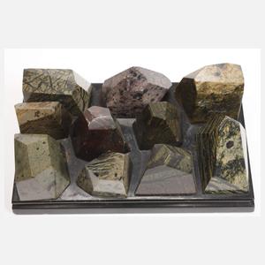 Außergewöhnlicher Briefbeschwerer Serpentin