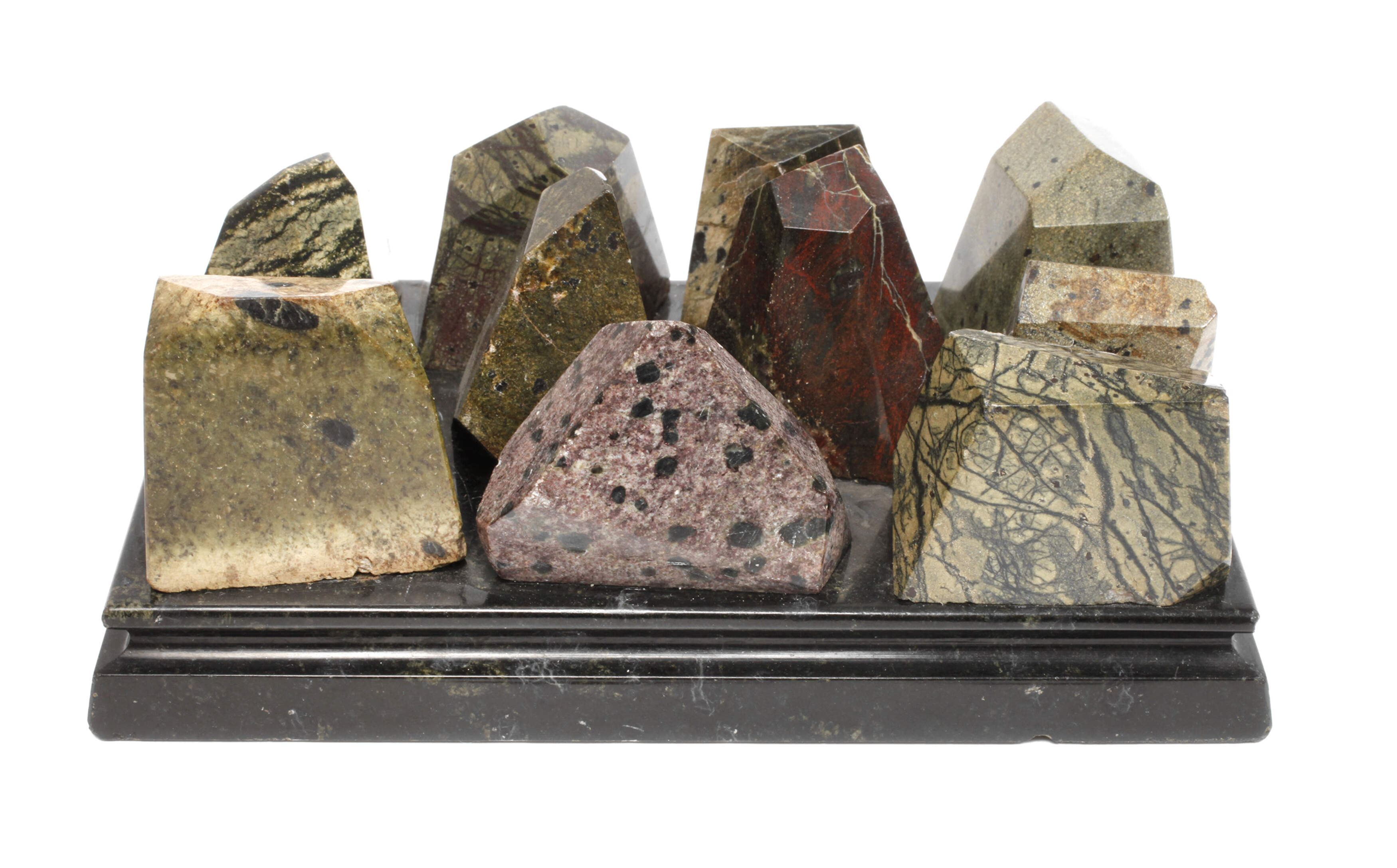 Außergewöhnlicher Briefbeschwerer Serpentin