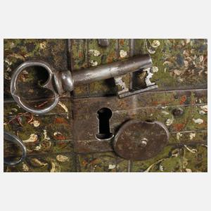 Seltene bemalte Eisentruhe