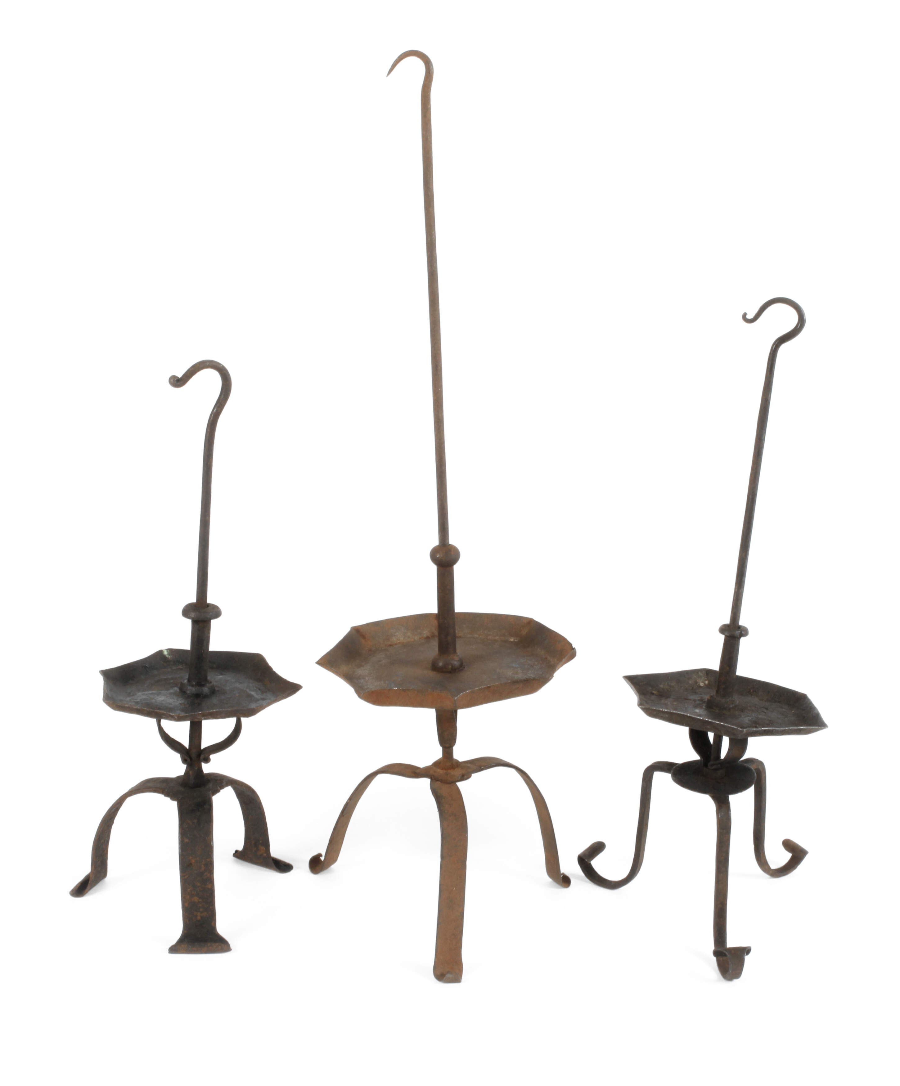Drei Eisenleuchter