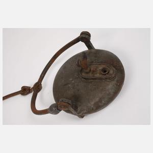 Konvolut antike Öllampen und Kerzenhalter