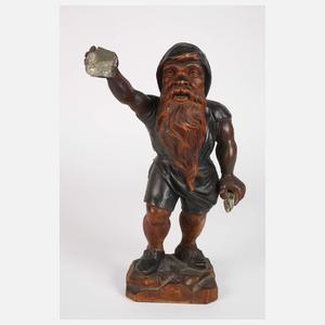 Figürliche Schnitzerei