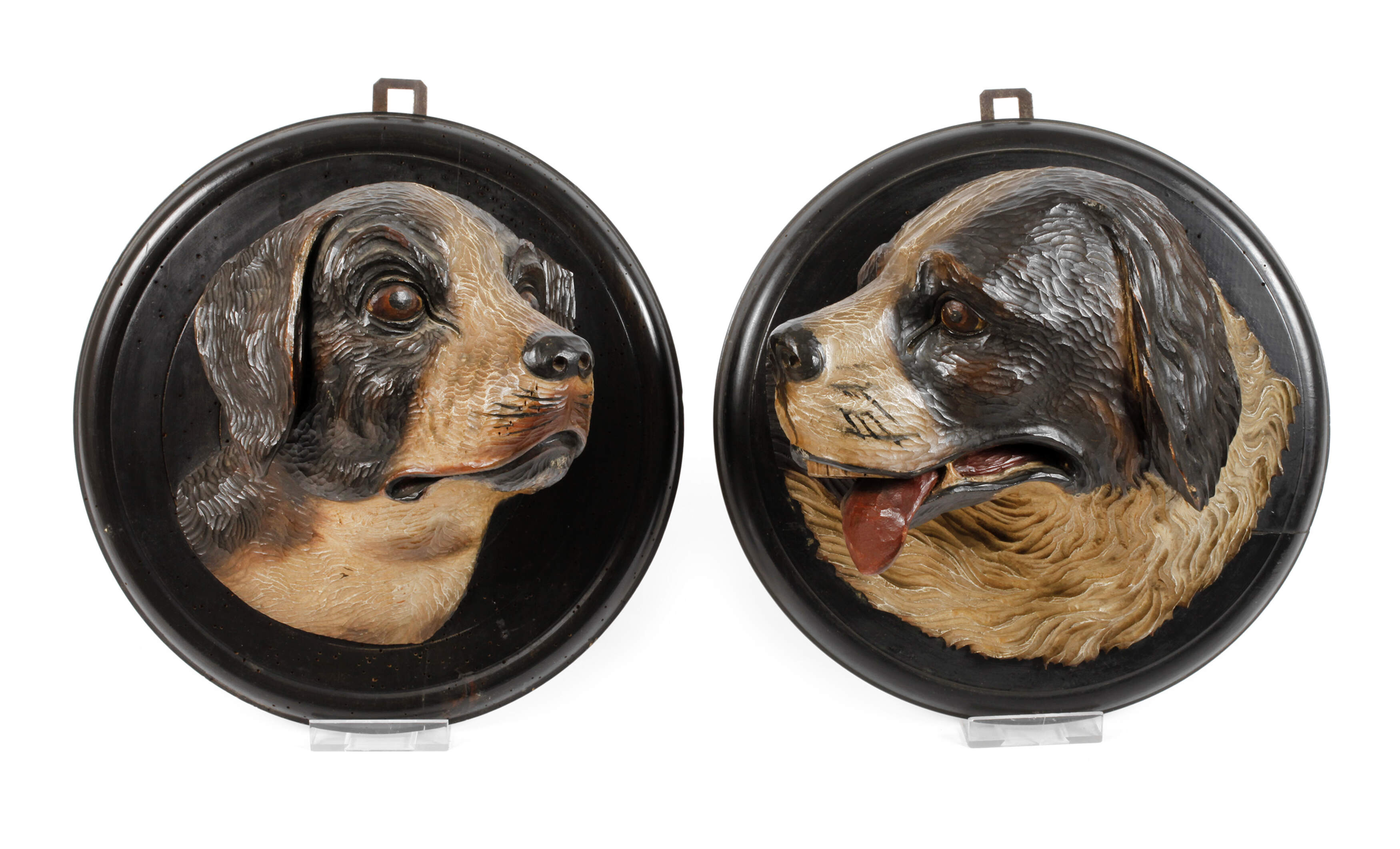 Zwei figürliche Wandappliken