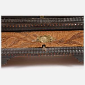 Egerländer Kabinettschränkchen