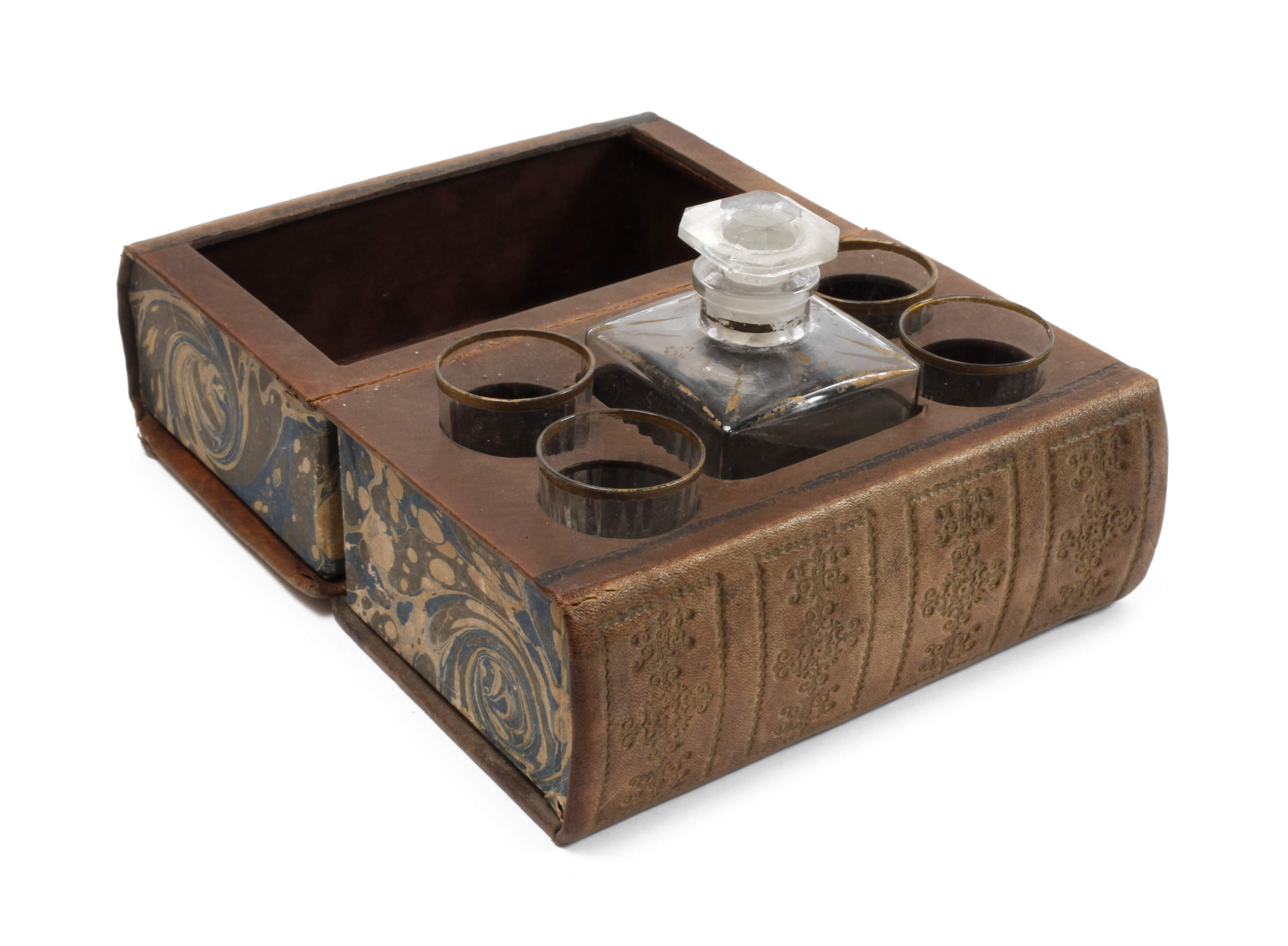 Likörset in Geheimschatulle