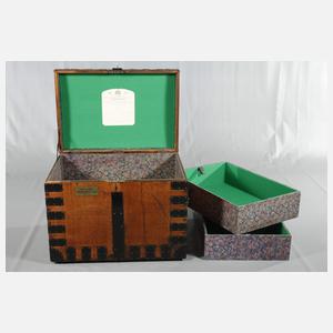 Transportkiste für ein Silberservice