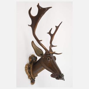 Geschnitzte Jagdtrophäe