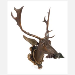 Geschnitzte Jagdtrophäe