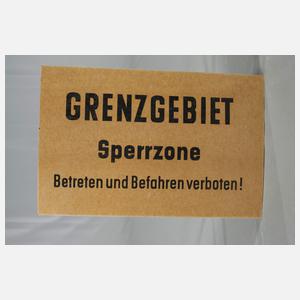 Zwei Verkehrsschilder