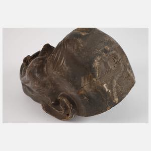 Zwei historische Theatermasken