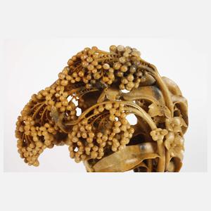 Feine Specksteinschnitzerei