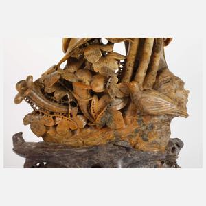 Feine Specksteinschnitzerei