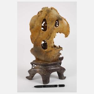 Feine Specksteinschnitzerei