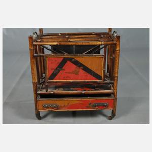 Zwei asiatische Kleinmöbel