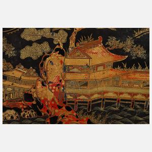 Lacktisch mit Chinoiserien