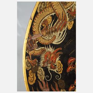 Lacktisch mit Chinoiserien