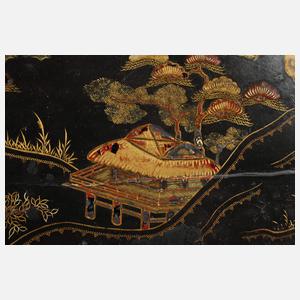 Lacktisch mit Chinoiserien