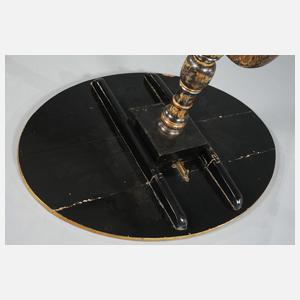 Lacktisch mit Chinoiserien