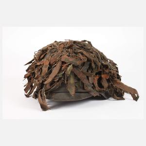 Stahlhelm 2. Weltkrieg mit Tarnnetz