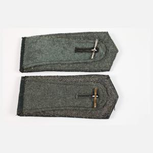 Drei Paar Schulterklappen Wehrmacht