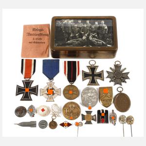 Kiste Orden und Abzeichen 2. Weltkrieg