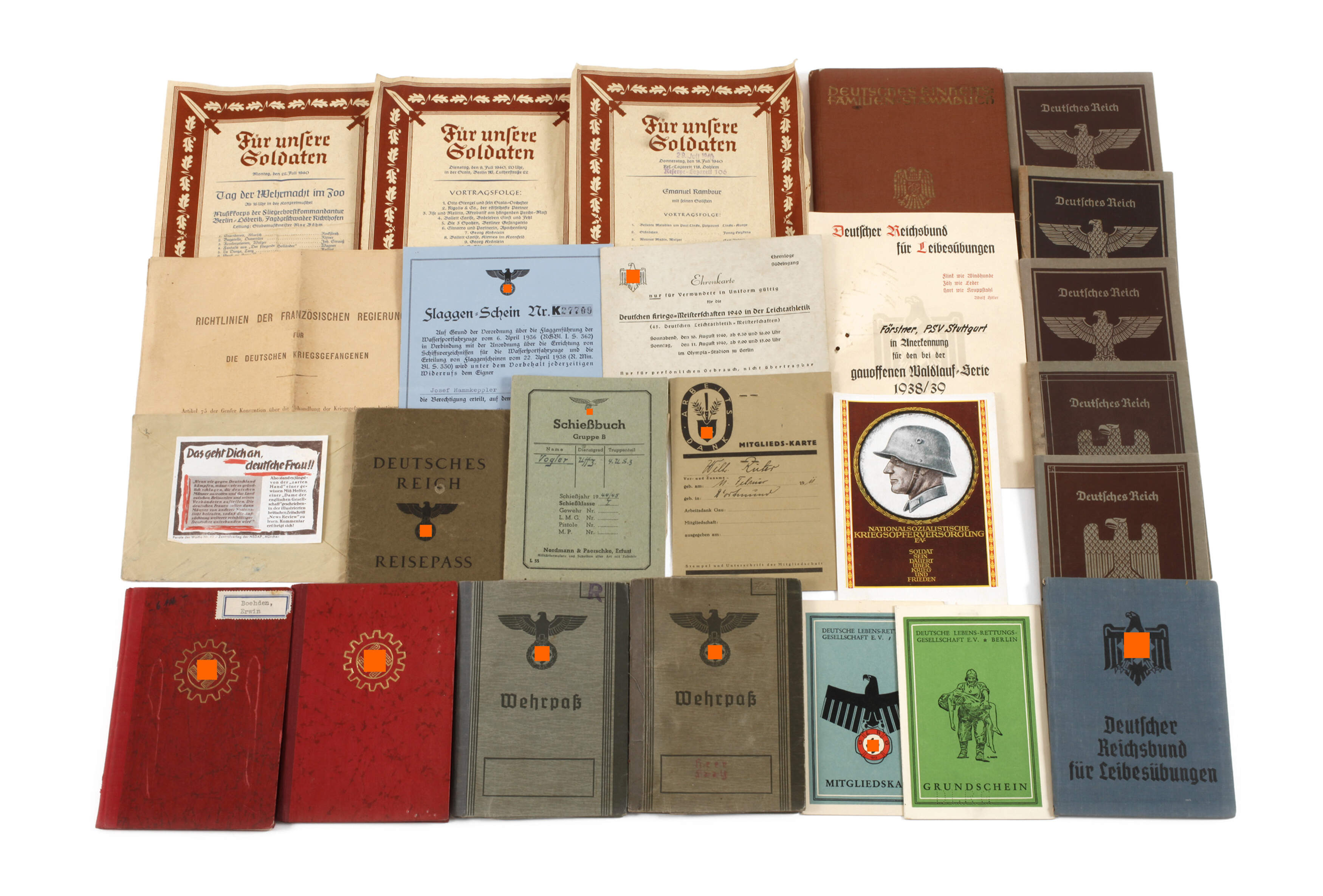Konvolut Wehrpässe, Ausweise und Papiere