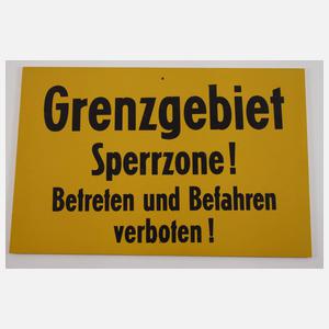 Vier Grenzschilder DDR