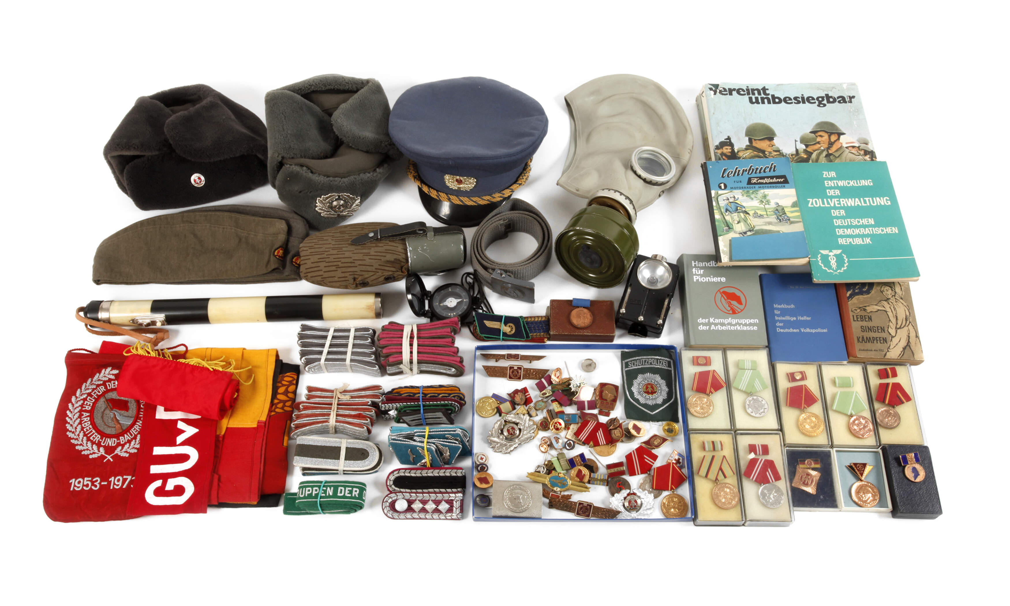 Konvolut Orden, Effekten und Ausrüstung DDR