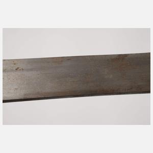 Mandau und Knochen-Wakizashi