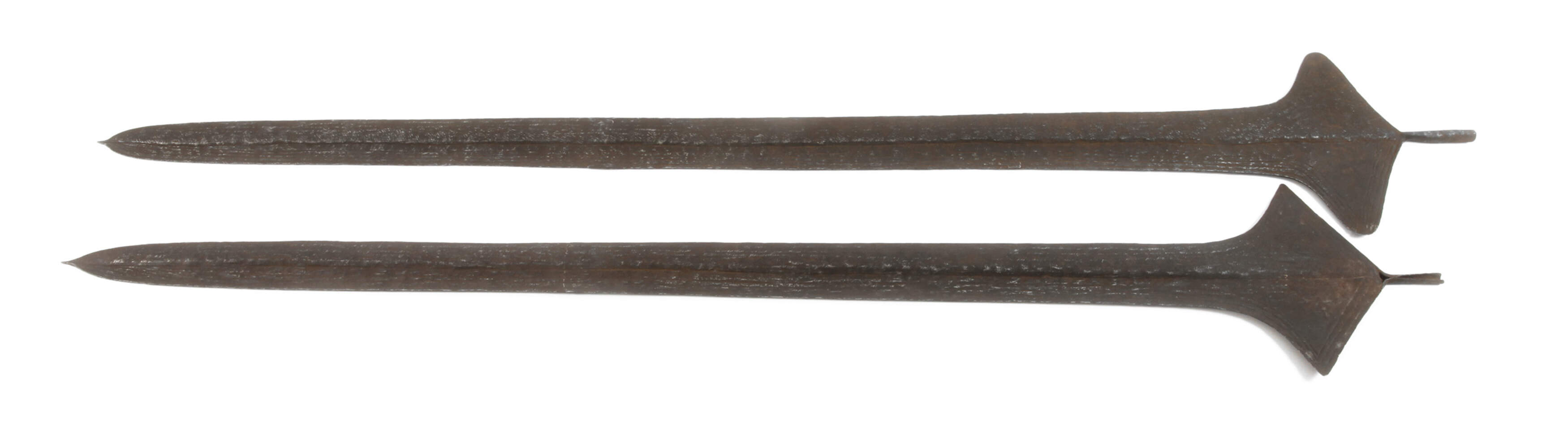 Zweimal Eisengeld in Speerform, Afrika