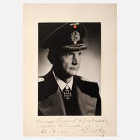 Foto und Widmung von Karl Dönitz111