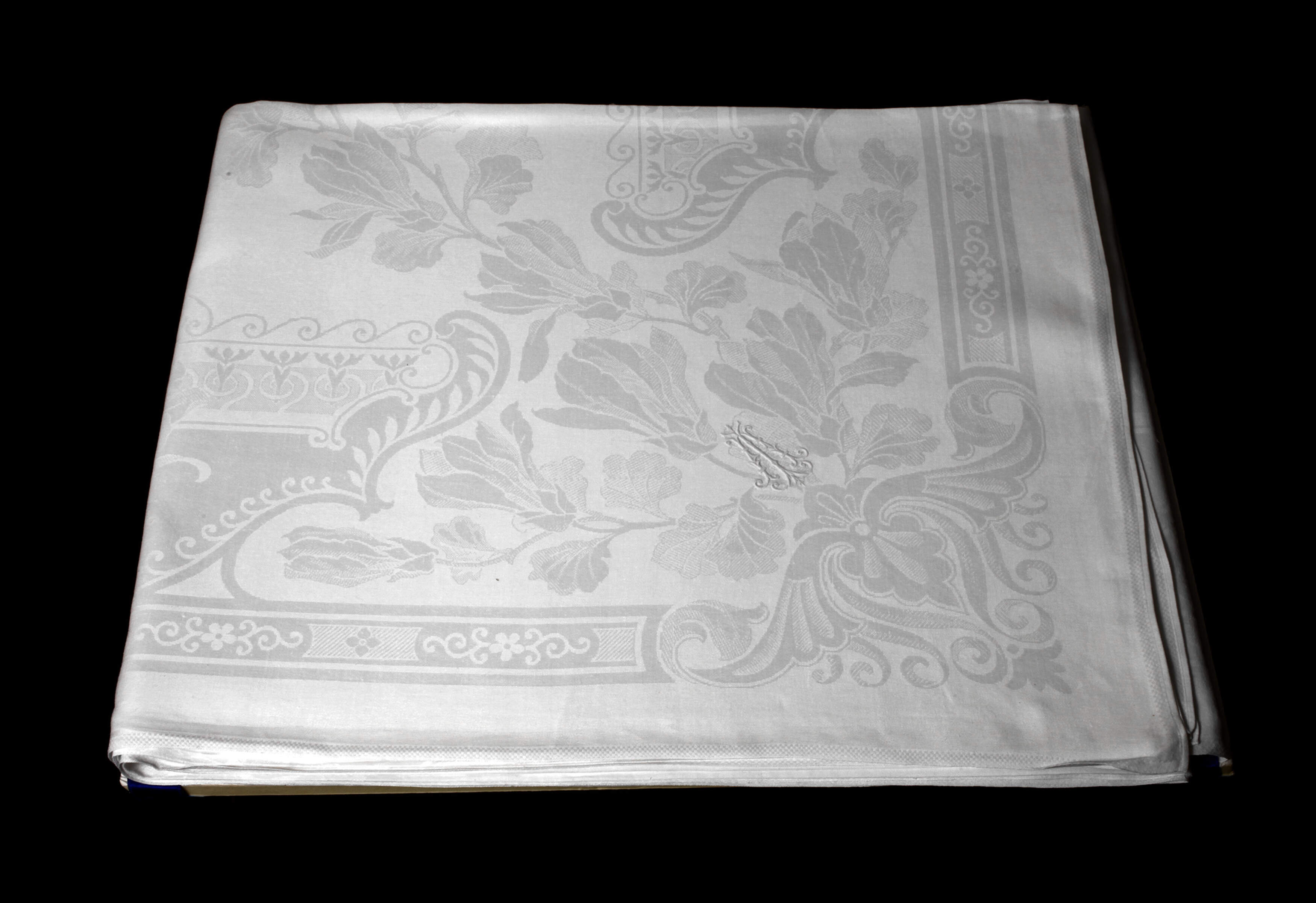 Prachttafeltuch floraler Jugendstildekor