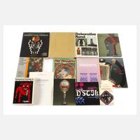 Zwölf Bücher Jugendstil111