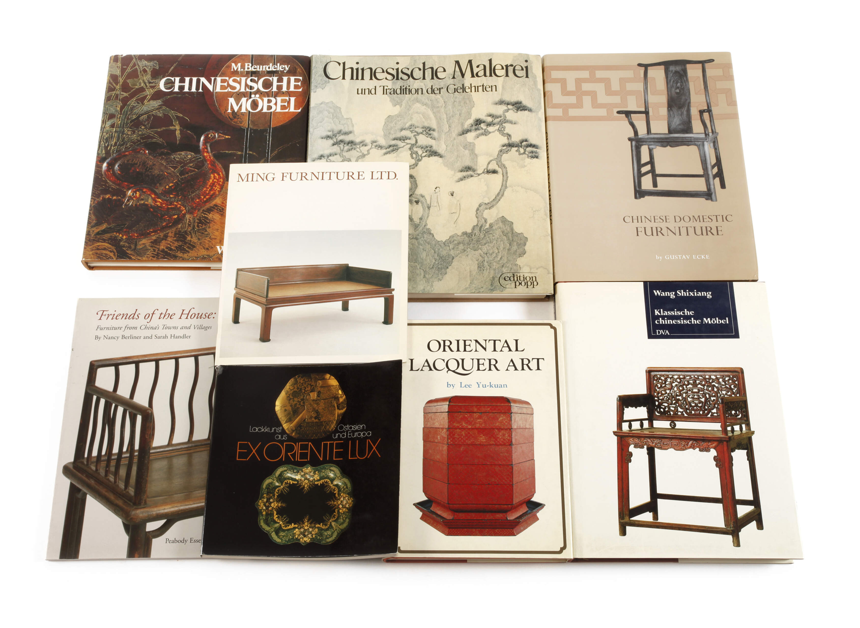 Acht Bücher und Broschüren China