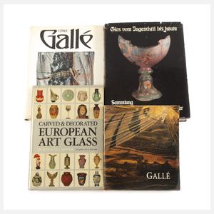 Vier Fachbücher Glas