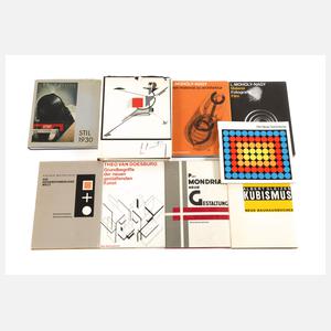 Neun Bücher Bauhaus und Design