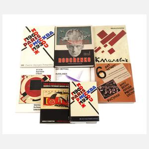 Acht Bücher Russische Kunst