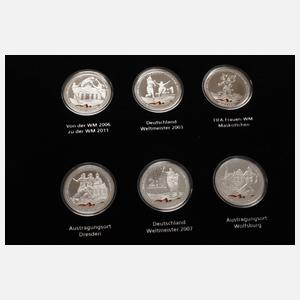 Konvolut Silbermedaillen und -barren