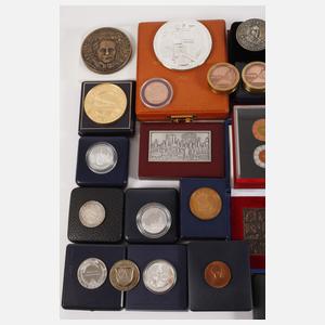 Großes Konvolut Medaillen