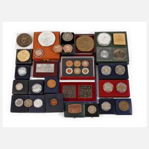 Großes Konvolut Medaillen