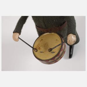 Schuco Tanzfigur als Reichswehrsoldat mit Trommel