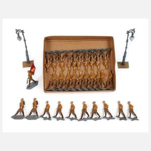 Satz patriotische Zinnfiguren in Parade