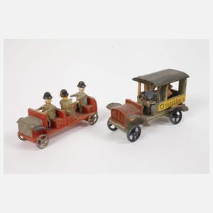 Sammlung Miniatur-Spielzeug im Setzkasten