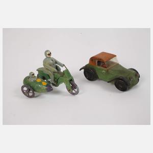 Sammlung Miniatur-Spielzeug im Setzkasten