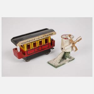 Sammlung Miniatur-Spielzeug im Setzkasten