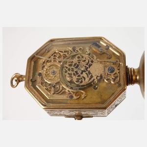 Tischuhr im Renaissance-Stil